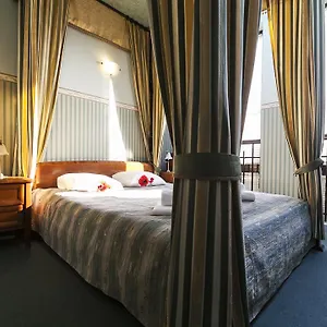 https://fort-hotel.warsawhotelspoland.com
